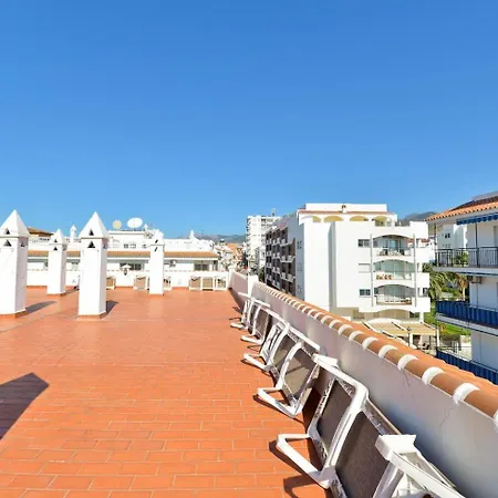 Carabeo Perla Pool Centro Нерха