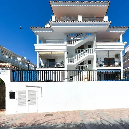 Carabeo Perla Pool Centro Апартаменты *