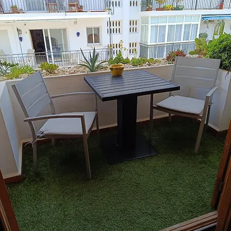 Carabeo Perla Pool Centro * 内尔哈