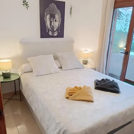 Carabeo Perla Pool Centro Апартаменты *